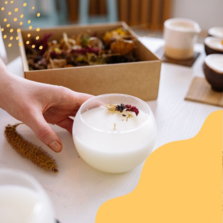 christmas candle scent, designed for your cozy home.